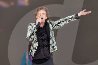 PEOPLE - Die Rolling Stones treten auf der Bühne im Hyde Park London auf
