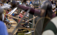 FEATURE - Nachstellung der Wikingerschlacht der "Tausend Speere" beim Wikingerfest im Locko Park bei Derby