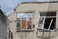 NEWS - Ukraine-Krieg: Schule in Charkiw unter russischem Raketenbeschuss