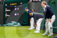 TENNIS - Wachsame Augen: Linienrichter in Wimbledon in Aktion
