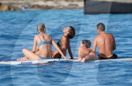 PEOPLE - Robert Lewandowski und seine Frau Annahaben Spass auf einer Yacht auf Formentera