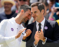 TENNIS - Wimbledon: Roger Federer auf dem Centre Court bei den Feierlichkeiten zum hundertjährigen Bestehen