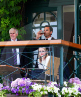 TENNIS - Wimbledon: Roger Federer auf dem Centre Court bei den Feierlichkeiten zum hundertjährigen Bestehen