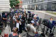 NEWS - GB: Medienvertreter versammeln sich vor dem Gebäude Downing Street Nr. 10 