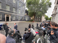 NEWS - GB: Medienvertreter versammeln sich vor dem Gebäude Downing Street Nr. 10 