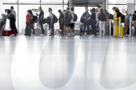 NEWS -  Lange Wartezeiten am Flughafen Köln Bonn