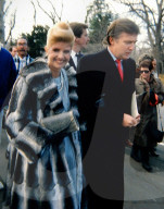 Exclusif: Donald et Ivana Trump assistent a l'investiture de George Bush