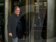 NEWS - USA: Steve Bannon verlässt das Bundesgericht