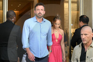 PEOPLE - Bennifer in Paris: Ben Affleck und seine Frau Jennifer Affleck spazieren am Sonntag 