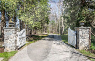 PEOPLE - Die Villa von Matt Damon im Kolonialstil im exklusiven Westchester von Matt Damon in New York