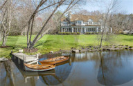 PEOPLE - Die Villa von Matt Damon im Kolonialstil im exklusiven Westchester von Matt Damon in New York