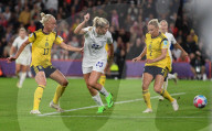 FUSSBALL - Frauen EM 2022: Die Engländerin Alessia Russo erzielt mit einem Hackentrick das dritte Tor im Halbfinal gegen Schweden