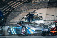 FEATURE - Die tschechische Polizei hat einen beschlagnahmten Ferrari in einen Streifenwagen umgebaut
