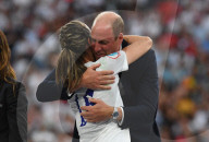 FUSSBALL - Prinz William gratuliert Englands Frauen zum EM-Titel