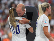 FUSSBALL - Prinz William gratuliert Englands Frauen zum EM-Titel