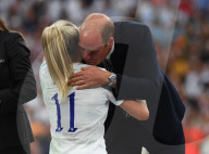 FUSSBALL - Prinz William gratuliert Englands Frauen zum EM-Titel