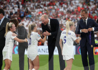 FUSSBALL - Prinz William gratuliert Englands Frauen zum EM-Titel