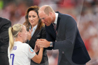FUSSBALL - Prinz William gratuliert Englands Frauen zum EM-Titel
