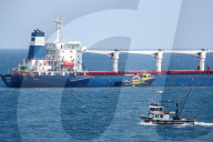 NEWS - Das mit ukrainischem Getreide beladene Schiff Razoni im Bosporus
