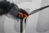 NEWS - eine regenerative Energie mehr: Ein Windrad nahe Hull hat Feuer gefangen