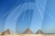 FEATURE - Flugshow über den Pyramiden von Gizeh