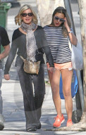 EXCLUSIF Olivia Newton-John, sa fille Chloe Lattanzi et son fiancé James Driskill à South Yarra. SF