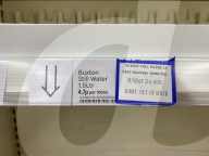 NEWS - GB: Das Trinkwasser in den Supermarkt Regalen wird knapp