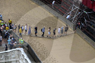 NEWS -  Italien: Das traditionelle Palio Pferderennen in Siena