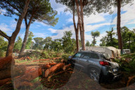 NEWS - Der zerstörte Campingplatz "La Dolce Vit"a nach dem Sturm auf Korsika in Calvi
