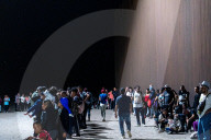 NEWS - Migranten werden an der Grenze zwischen den USA und Mexiko festgenommen