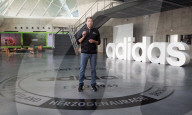 NEWS - RÃ¼cktritt des Vorstandsvorsitzenden Kasper Rorste bei adidas