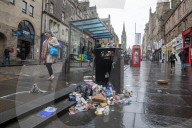 NEWS - In Schottlands Hauptstadt türmt sich der Müll: Streik der Müllarbeiter in Edinburgh für mehr Lohn