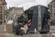 NEWS - In Schottlands Hauptstadt türmt sich der Müll: Streik der Müllarbeiter in Edinburgh für mehr Lohn