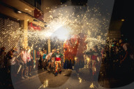 FEATURE - Feuerwerk bei der Festa Major in Sitges, Spanien