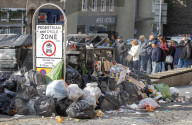 NEWS - In der zweiten Woche des Müllstreiks in Edinburgh häufen sich die Abfälle