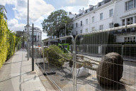 Billionaire closes main road in South Kensington for gardening work