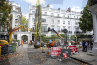 Billionaire closes main road in South Kensington for gardening work