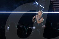 PEOPLE - Robbie Williams bei seinem Konzert auf dem Messegelände in München