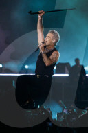 PEOPLE - Robbie Williams bei seinem Konzert auf dem Messegelände in München