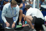 TENNIS - US Open: Rafael Nadal siegt mit blutiger Nase gegen Fabio Fognini