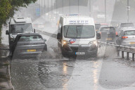 Yellow weather warnings for thunderstorms and heavy rain for the South East of England today.