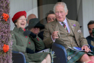 ROYALS - Prinz Charles und Camilla erfeuen sich an den Highland Games