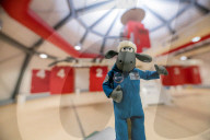 FEATURE - Shaun das Schaf will mit "Artemis I" zum Mond