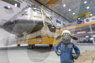 FEATURE - Shaun das Schaf will mit "Artemis I" zum Mond