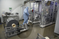 Labour pledges to create 30,000 jobs at electric car battery gigafactories