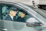 ROYALS - Tod von Queen Elizabeth: König Charles III fährt zum Flughafen Aberdeen