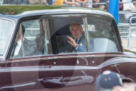 ROYALS -  King Charles III fährt im Rolls Royce zum Buckingham Palace