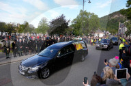 ROYALS - Tod von Queen Elizabeth: Sargprozession von Balmoral nach Edinburgh