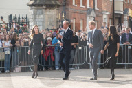 ROYALS - Tod von Queen Elizabeth: Prinz William, Catherine, Prinz Harry und Meghan gemeinsam vor dem Schloss Windsor