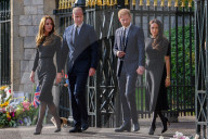 ROYALS - Tod von Queen Elizabeth: Prinz William, Catherine, Prinz Harry und Meghan gemeinsam vor dem Schloss Windsor